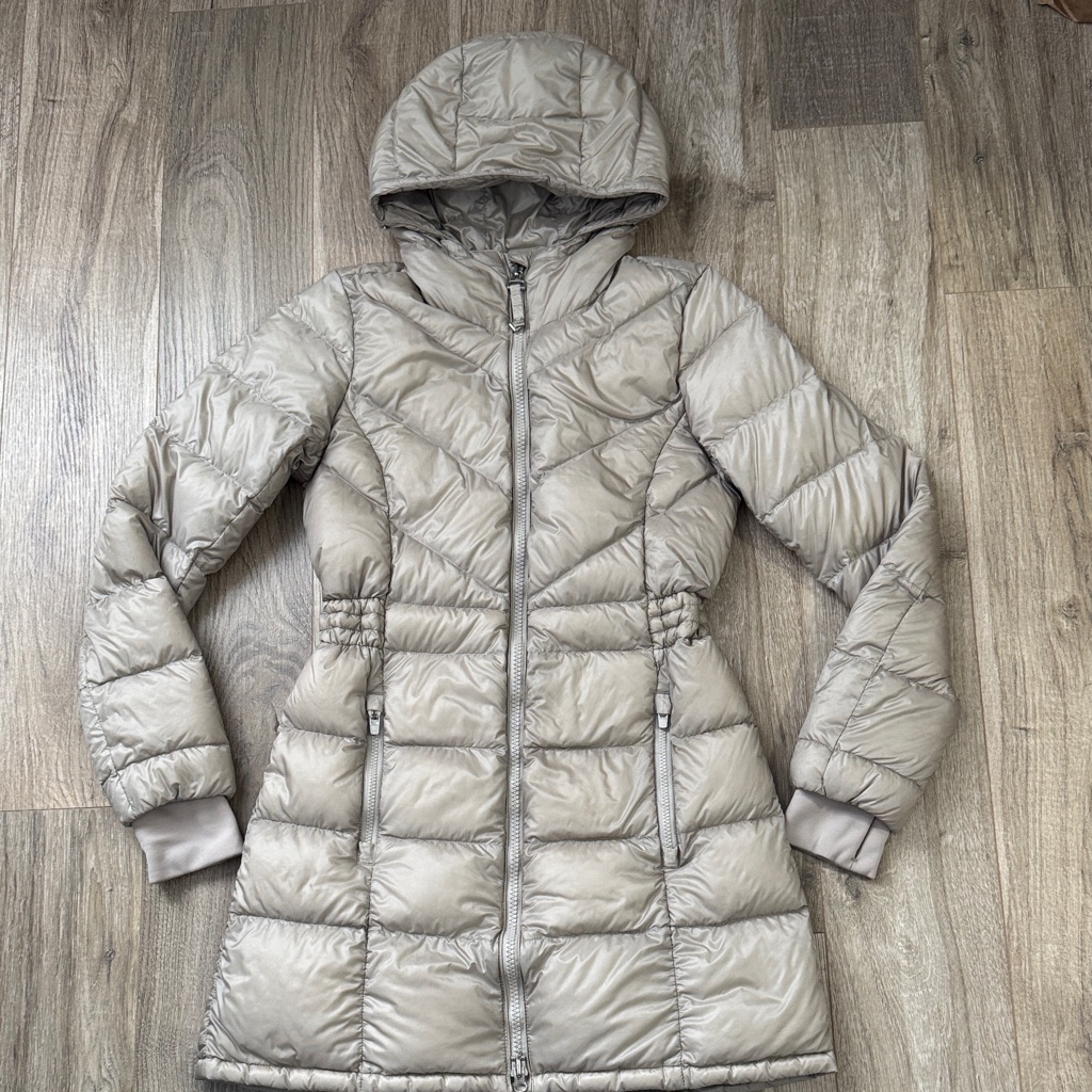 Athleta Women’s Goose Down Lightweight Hooded Beige Puffer Coat Dove Size S